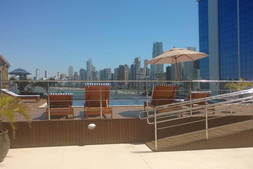 Piscina A Beira-Mar, Tranquilidade E Qualidade No Melhor De Bc Балнеаріу-Камборіу Екстер'єр фото